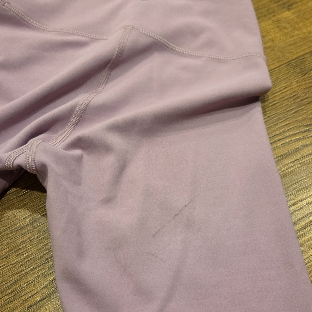 Lululemon Athletica Soft Purple Leggings - Picture 4 of 8